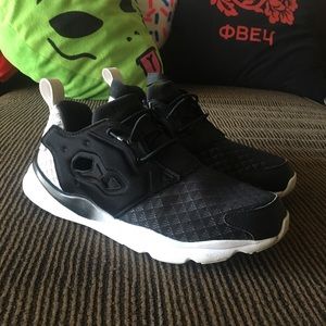 Reebok Women’s Size 6.5 Black